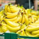 قیمت موز باید بسیار پایین‌تر باشد/ رانت واردات موز در قبال صادرات سیب!