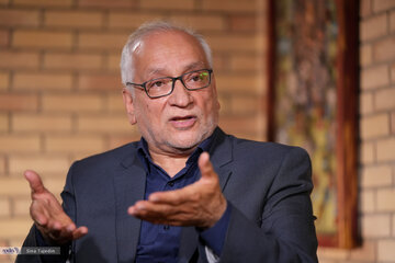 مرعشی:  کاش آیت‌الله هاشمی به جای مجمع تشخیص بر کرسی یک حزب نشسته‌ بود