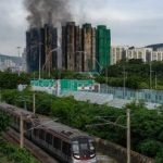 مرگبارترین آتش‌سوزی در نیم‌قرن اخیر؛ ۶۵ کشته و صدها مفقود/ علت اصلی آتش‌سوزی برج‌های هنگ‌کنگ چه بود؟/ بازداشت ۳ مظنون