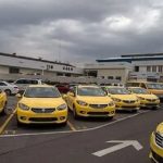 مصائب زنان راننده تاکسی مهرآباد/ خودروها را بدون سند به خانم‌ها فروختند/ بیمه و سهمیه لاستیک نداریم