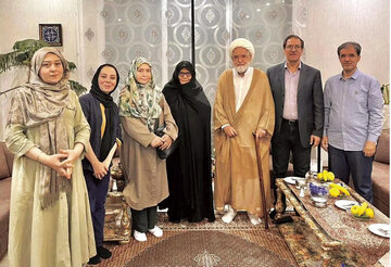 نامه سرگشاده جشنواره عمار به کروبی: برای اینکه بدانی در انتخابات88 تقلب نشد فیلم نادر طالب‌زاده را ببین