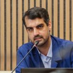 نماینده قم: سیم کارت سفید ندارم/فیلترشکن هم استفاده نمی کنم/ اکانت توئیتری فعلی متعلق به هوادارانم است