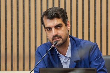 نماینده قم: سیم کارت سفید ندارم/فیلترشکن هم استفاده نمی کنم/ اکانت توئیتری فعلی متعلق به هوادارانم است