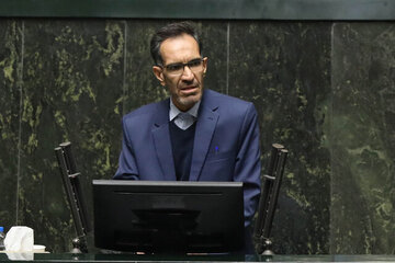 نماینده مجلس: خوش‌بینی بیش از، حد ممکن است حاشیه امنی برای برخی مسئولان اجرایی ایجاد کرده باشد/ فرمایشات حضرت آقا تکلیف را روشن کرده است