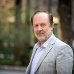 پرده برداری از راز پنهان اظهارات عجیب ترامپ درخصوص حمله به ایران/ ساداتیان: تردید هایی وجود دارد که اصلا آمریکا به ایران حمله نکرده است!