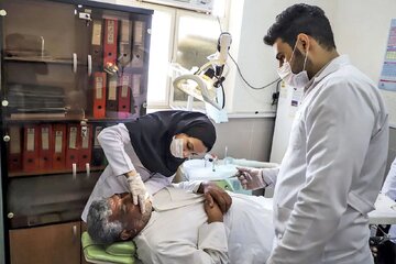 ۳۰ سال توقف یک قانون/ اجرا نشدن قانون بهداشتکاری دهان و دندان که موجب‏‌شده مراکز بهداشتی روستایی و مناطق محروم از بهداشتکاران و دندانپزشکان خالی شوند