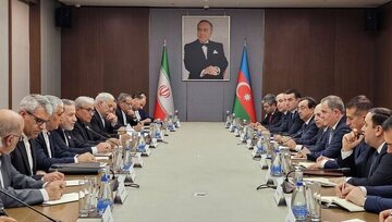 ابراز اطمینان عراقچی از نتایج رایزنی‌ها با مقامات باکو در گسترش روابط ایران و آذربایجان