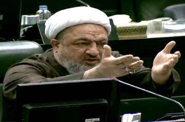 ادامه دعوای رسایی با ظریف/ بازپرس به ظریف گفت با این استدلال رئیس جمهور مورد حمایت وی که چندبار ردصلاحیت شده افسد است!