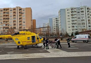 اعزام بالگرد اورژانس برای امداد به دانش‌آموزان