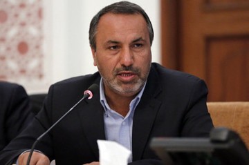 انتقاد تند رئیس کمیسیون عمران از قیمتگذاری بلیتها / ۹۰ درصد مردم امکان استفاده از هواپیما را ندارند