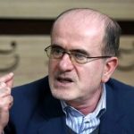 انتقاد تند نماینده مجلس از قانون گذاران موازی در حاکمیت؛ تمام اختیارات مجلس را به جاهای دیگر بردند و تصمیمگیری میکنند/مجلس دارد نابود می شود