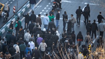 توهین رسانه نزدیک به ثابتی و رسایی به بازاریان معترض؛ جماعت جوگیر هستند که به پزشکیان رای دادند