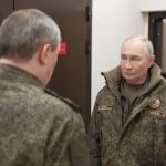 حضور پوتین با لباس نظامی در قرارگاه فرماندهی ارتش روسیه