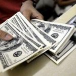 در آخرین روز هفته هم قیمت دلار و طلا افزایش یافت