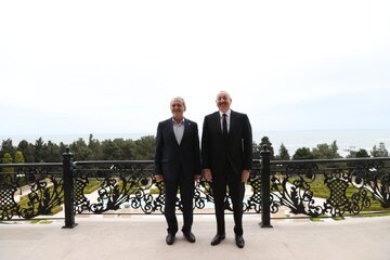 سوژه تازه کیهان برای حمله به دولت: چرا سفرهایی مکرر و بی نتیجه به باکو انجام می دهید؟/ پزشکیان کشور خودمان را مقصر رابطه ضعیف با آذربایجان می داند