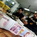 شکاف عیدی کارگران و کارمندان عمیق‌تر شد / مبلغ عیدی امسال چقدر است؟