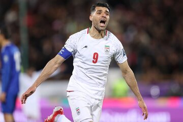 طارمی در جمع ۱۰۰ بازیکن برتر جهان؛ رتبه مسی و رونالدو مشخص شد