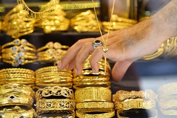 طلا بالاخره ریخت/ قیمت جدید طلای جهانی امروز ۸ دی‌ماه ۱۴۰۴