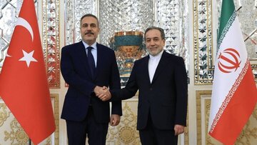 عراقچی: ایران و ترکیه مصمم هستند با همکاری نزدیک در مسیر صلح پایدار منطقه‌ای گام بردارند