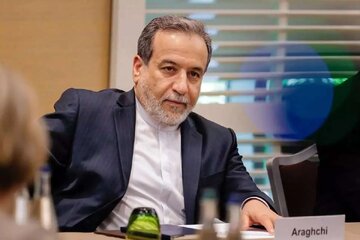 عراقچی: حفظ زاینده‌رود ضرورت ملی و بین‌المللی است/فرونشست فرهنگ و تاریخ را تهدید می‌کند