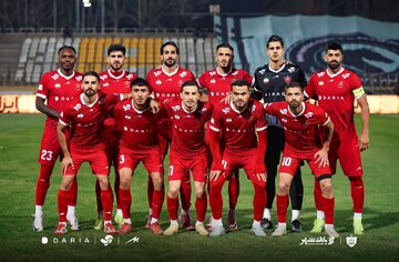 عکس جام روی پوستر پرسپولس نقش بست +عکس