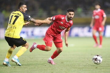 عکس | ستارههای پرسپولیس در عروسی امید عالیشاه