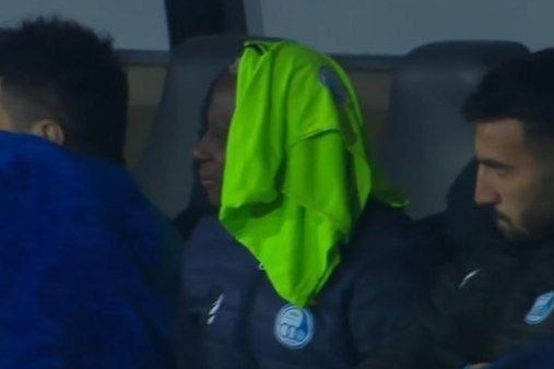 عکس| مرد حاشیه ساز نیمکت استقلال کیست؟