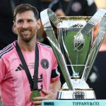 عکس | هدیه گرانبهای میلیارد هندی به مسی