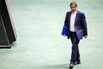 ماجرای نامه نمایندگان مجلس به پزشکیان برای به کار نگرفتن همتی چیست؟/ جزئیات یک ادعا به روایت خبرگزاری فارس