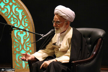 نماینده ولی‌فقیه در استان مرکزی: نسل‌هایی که امام را درک کرده‌اند در حال عبورند؛ باید اندیشه او را برای آینده بازخوانی کنیم