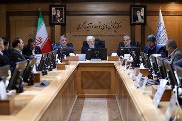 هشدارهای عارف درباره شرایط ویژه کشور پس از «جنگ ۱۲ روزه»/ مداخله نهادهای بیرونی در امور دانشگاهی باید متوقف شود