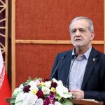 پزشکیان: مگر ما دیوانه‌ایم محیط زیست را به هم بزنیم؟/ باید منت بکشیم که سرمایه گذار بیاید/ گلایه کنم چه بگویم؟