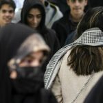 کارشناس برنامه سمت خدا: خانم ها نگرانند که آیا شوهرشان چشمش دنبال دیگران است یا خیر/ اگر کسی حجابش را رعایت کند کمتر مورد تعرض قرار میگیرد