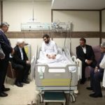 گریه معاون پزشکیان در آغوش محمدرضا عارف/ عیادت عارف و نماینده رهبری از سقاب اصفهانی+تصاویر