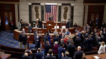 تلاش کنگره آمریکا برای محدود کردن اختیارات ترامپ در حمله به ونزوئلا