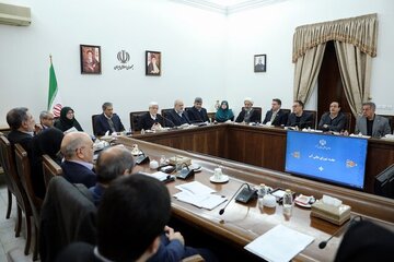 هشدار عارف مدیران استانی؛ برخی مواضع مدیران در استانها و شهرستانها در خصوص مالکیت آب ضد امنیت ملی است/ نباید با مسئله آب، استان مجاور را تحریک کرد