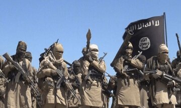 آمریکا ۲۰۰۰ تروریست داعشی را از سوریه به عراق انتقال داده است