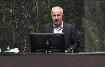 اظهارات نماینده رشت در مجلس درباره آتش سوزی بازار معروف رشت در هجدهم دی/ قالیباف قول داد