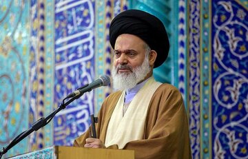 امام جمعه قم: ایران برای اتمام حجت با جهان وارد مذاکره شده است/ هرکدام از خرابکاریها مثل جنگ ۱۲ روزه در هر کشوری رخ میداد، آن کشور دیگر وجود نداشت