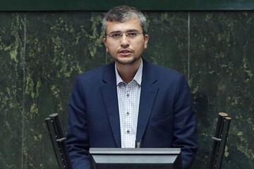 در ۱۴۰۵ به بانکهایی که مردم را بیچاره کردند نزدیک ۳۰۰ هزار میلیارد معافیت مالیاتی میدهیم/ نقدعلی: بجای نیروهای مسلح یک درصد از سهم شهرداری کم کنید