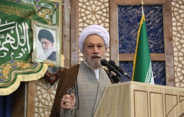 راهکار مذاکراتی از تریبون نماز جمعه شیراز/ دژکام: مذاکره باید برای اتمام حجت با دیگران باشد نه صرفا منافع مقطعی