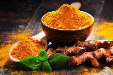 زردچوبه یا ایبوپروفن؟/ کدام یک برای التیام التهاب و درد بهترند؟