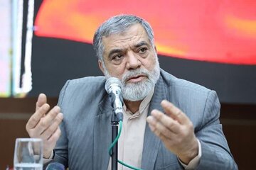 عضو کمیسیون امنیت ملی: توانمندیهای ماهوارهای، قدرت انفجاری و قدرت هدایتمان برای دشمنان آشکار شده است/ آمریکا اهداف نابی در نزدیکی ما دارد