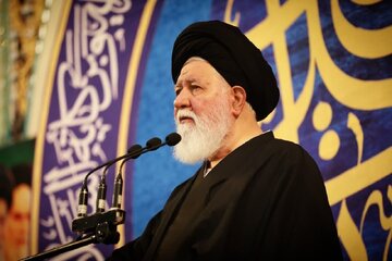 علم الهدی: برخی میگویند اگر ابتدای انقلاب سفارت آمریکا گرفته نمیشد، دشمنی آمریکا آغاز نمیشد/ آمریکا از همان زمان دشمنان انقلاب را تجهیز می کرد