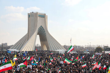 فراخوان سازمانها و احزاب سیاسی برای حضور مردم در جشن انقلاب/ حضور مردم پاسخی قاطع به توطئهها/ درخواست سران قوا از ملت ایران + جدول