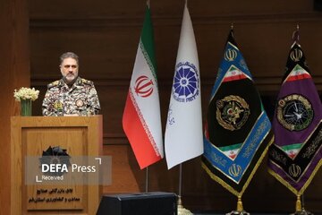 فرمانده پدافند هوایی ارتش: تقویت توان داخلی و ارتقاء دانش فنی ضروری است/ نگذاریم تبلیغات روانی دشمن، روحیه ما را تضعیف کند