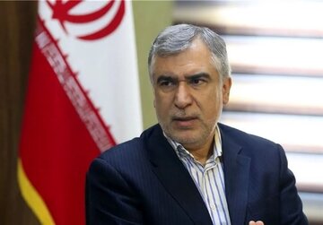 نماینده مجلس: من مسئول دلگرمی ترامپ نیستم/ غلط میکنند رهبری و فرزند رهبری را تهدید میکنند/ مگر حضرت آقا نگفتند مذاکره با این شرایط بیشرافتی است؟