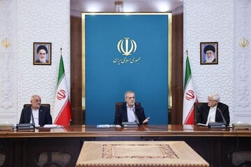پزشکیان دستور بررسی ابعاد حوادث دیماه را صادر کرد/ در صورت احراز هرگونه خطا برخورد قانونی میشود/ افراد یا گروهها اسناد مرتبط خود را ارائه کنند