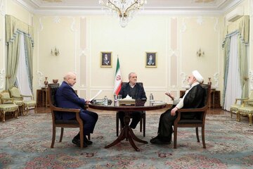 چه باید کرد ؟ اصلاحات سیاسی یا اصلاحات اقتصادی ؟ مقاومت یا توافق جامع ؟