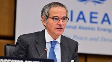 گروسی: باید از بن‌بست جنگ ۱۲ روزه با ایران خارج شویم/ بازرسان آژانس آماده‌اند به اماکن مهم‌تر بروند